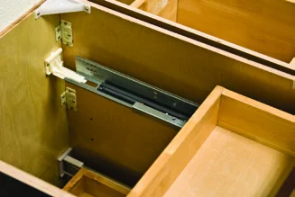 Full-extension undermount glide